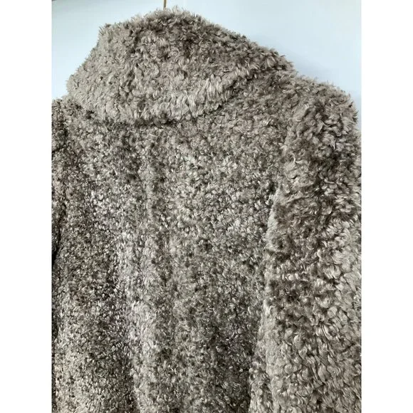 Marc by Marc Jacobs Faux Fur Short Brown Snap Front Coat, size Small - Picture 8 of 9